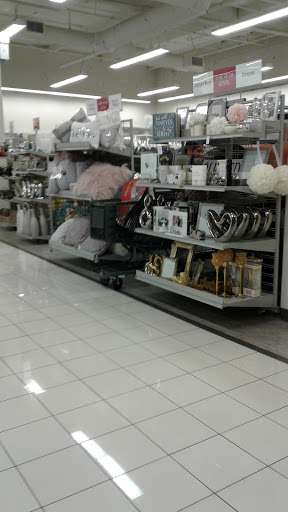 Clothing Store «Burlington Coat Factory», reviews and photos, 150 E Main St, Alhambra, CA 91801, USA