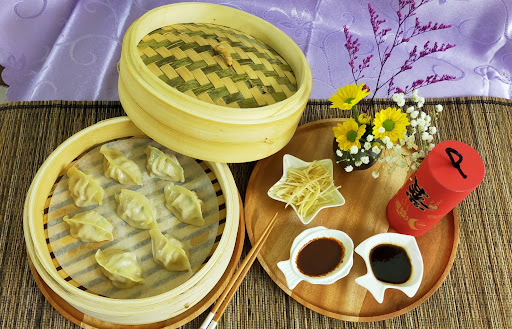 高雄市前鎮區美食 凸寶兄弟食堂 網友評價 菜單 推薦餐點 食記 外送優惠 飢餓黑熊