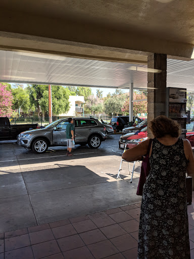 Car Wash «Topanga Car Wash», reviews and photos, 6829 Topanga Canyon Blvd, Canoga Park, CA 91303, USA