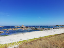 Fotografie cu Plage de Poulennou zonele de facilități