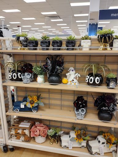 Department Store «Marshalls», reviews and photos, 2175 E Semoran Blvd, Apopka, FL 32703, USA