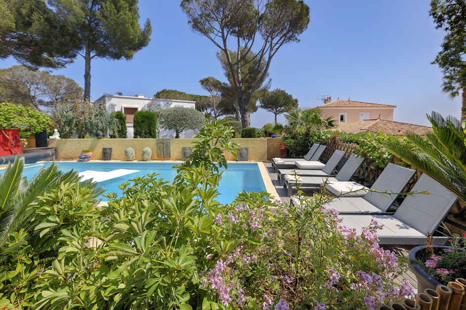 Location villa loft BOUDHA HOUSSE, 6 personnes, piscine privée ,Rental pool Frejus St Aygulf French Riviera à Fréjus