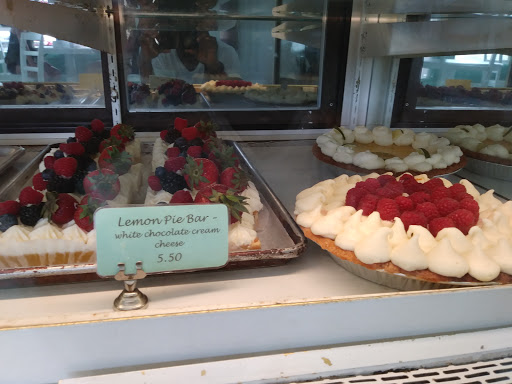 Bakery «Elizabethan Desserts», reviews and photos, 114 N El Camino Real, Encinitas, CA 92024, USA