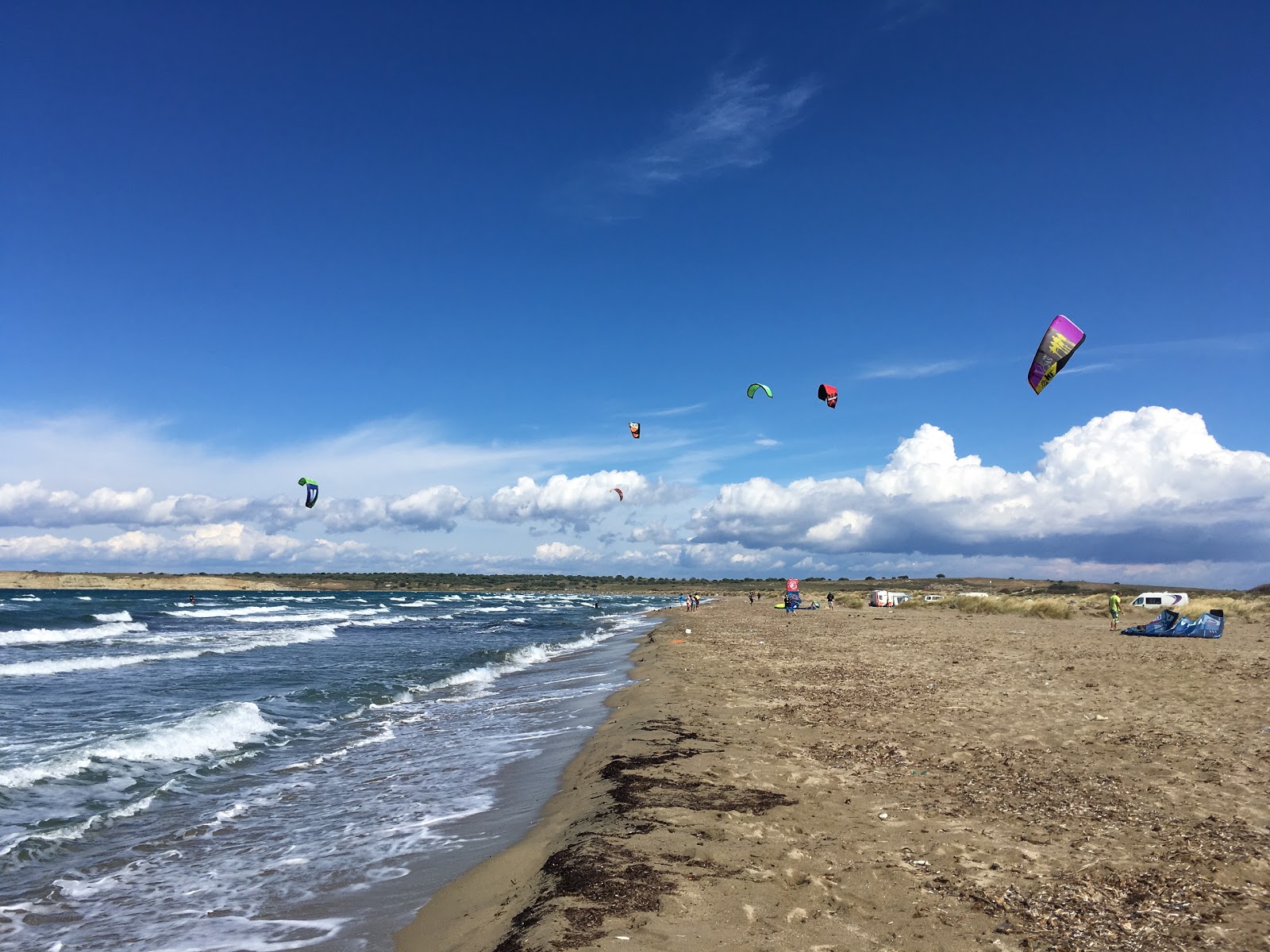 Foto di Kite beach con una superficie del sabbia beige