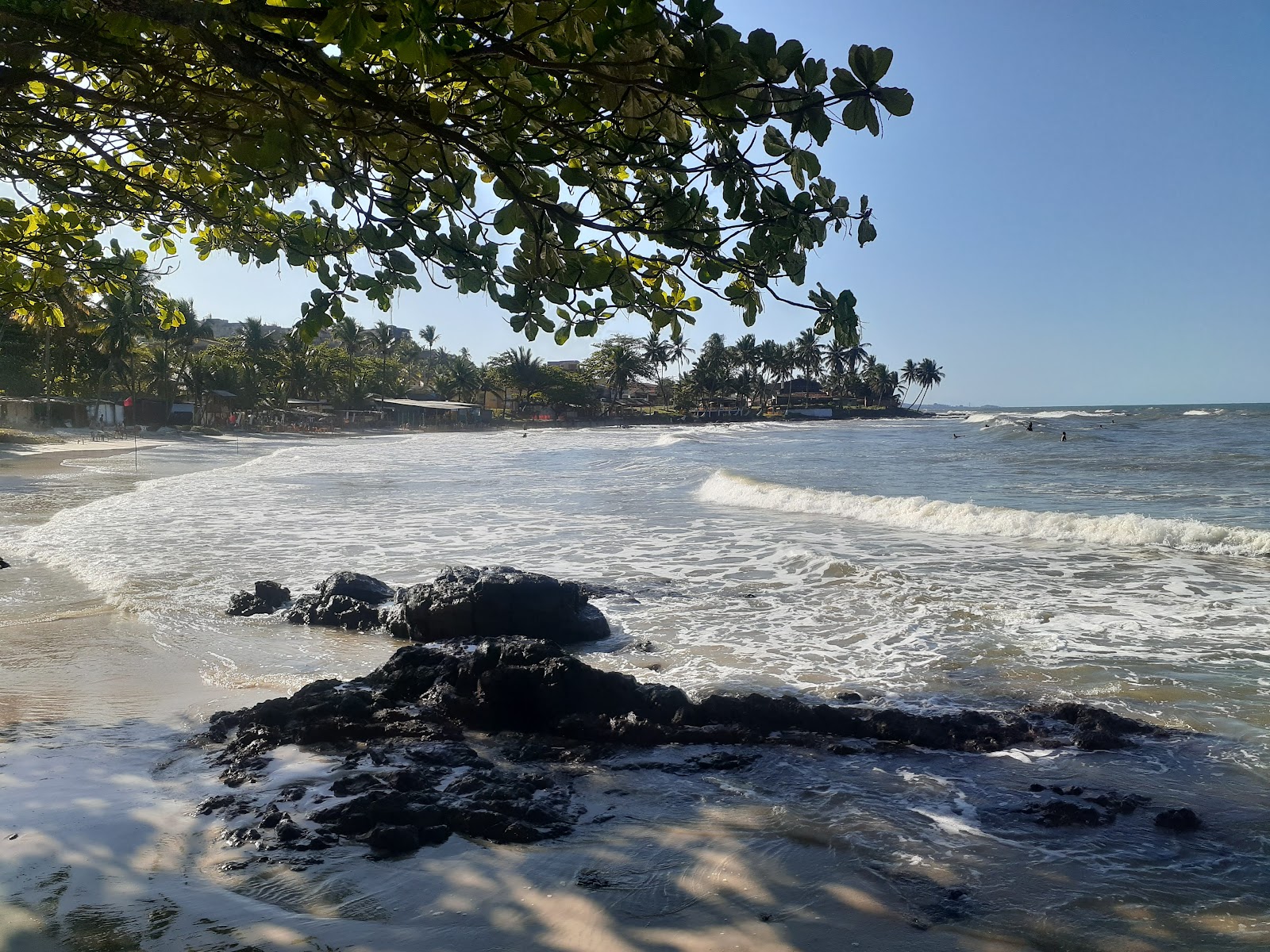 Foto von Praia dos Milagres - beliebter Ort unter Entspannungskennern