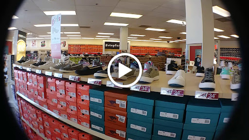 Shoe Store «Famous Footwear», reviews and photos, 10500 Ulmerton Rd, Largo, FL 33771, USA
