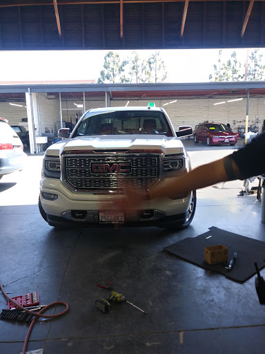 Auto Body Shop «Caliber Collision», reviews and photos, 5 Auto Center Dr, Tustin, CA 92782, USA