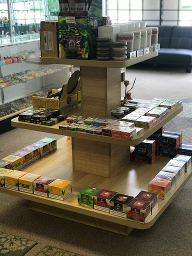 Tobacco Shop «Mad Vapor, The Electonic-Cig. and Hookah Store in Palmetto and Ellenton area.», reviews and photos, 3715 US-301, Ellenton, FL 34222, USA