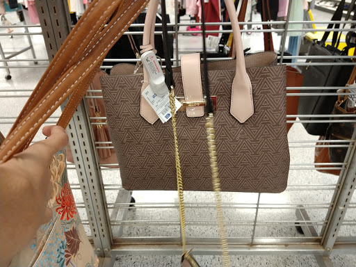 Clothing Store «Ross Dress for Less», reviews and photos, 5800 Baltimore National Pike, Catonsville, MD 21228, USA