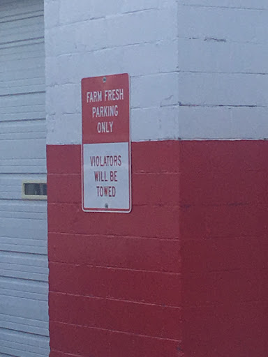 Grocery Store «Farm Fresh Supermarket», reviews and photos, 209 N Division St, Carterville, IL 62918, USA