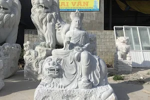 Non Nuoc stone carving image