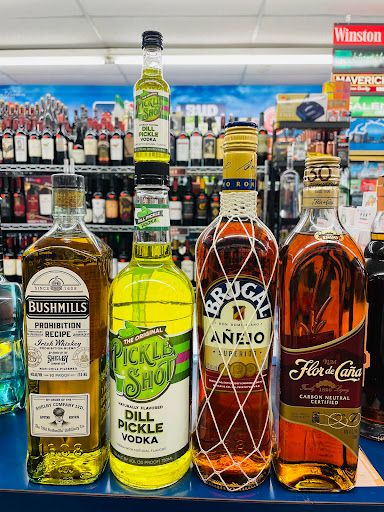 Liquor Store «Main Street Liquor», reviews and photos, 243 E 14 Mile Rd, Clawson, MI 48017, USA