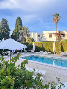 Hostal Oasis D'or Carrer dels Ravells, 4, 07660 Cala d'Or, España