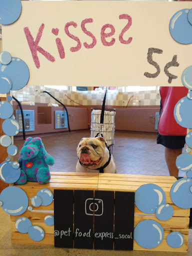 Pet Supply Store «Pet Food Express», reviews and photos, 18419 Ventura Blvd, Tarzana, CA 91356, USA