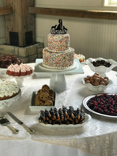 Wedding Bakery «Tres Belle Cakes and Coffee Shop», reviews and photos, 8921 Reading Rd, Reading, OH 45215, USA