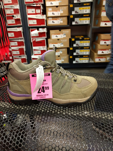 Sporting Goods Store «Big 5 Sporting Goods», reviews and photos, 43 W Thousand Oaks Blvd, Thousand Oaks, CA 91360, USA