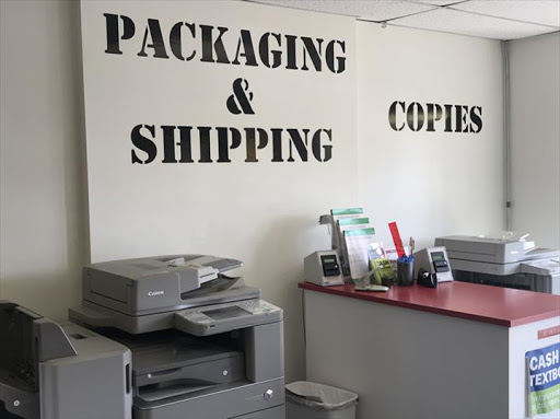 Shipping and Mailing Service «Lake Forest Pack & Ship», reviews and photos, 736 N Western Ave, Lake Forest, IL 60045, USA