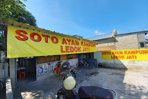 Soto Ayam Kampung Ledok Jati image