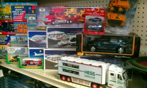 Variety Store «F5 Variety Store», reviews and photos, 1401 Union Blvd, Allentown, PA 18109, USA