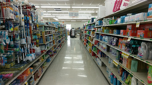 Grocery Store «Hardings Friendly Market», reviews and photos, 510 S Main St, Middlebury, IN 46540, USA