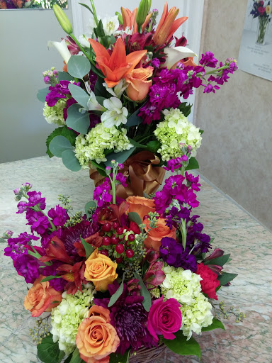 Florist «Le Florist of Larkspur - Royal Fleur», reviews and photos, 282 Magnolia Ave, Larkspur, CA 94939, USA