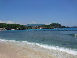 Fotografie cu Playa Coral cu nivelul de curățenie înalt