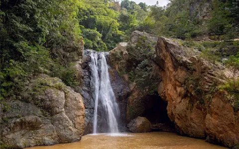 Baiguate Waterfall image