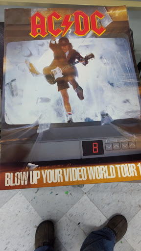 Thrift Store «This-N-That Thrift Store Vancouver Plaza», reviews and photos, 7601 NE Vancouver Plaza Dr, Vancouver, WA 98662, USA