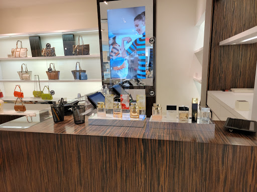 Fashion Accessories Store «Michael Kors», reviews and photos, 5 Woodfield Mall e, Schaumburg, IL 60173, USA