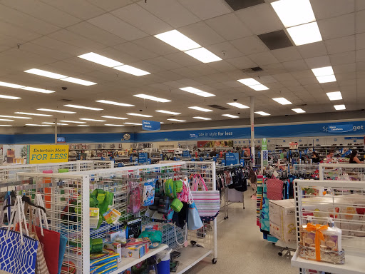 Clothing Store «Ross Dress for Less», reviews and photos, 5635 Woodruff Ave, Lakewood, CA 90713, USA