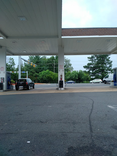 Tire Shop «Ox Road Exxon», reviews and photos, 5211 Ox Rd, Fairfax, VA 22030, USA