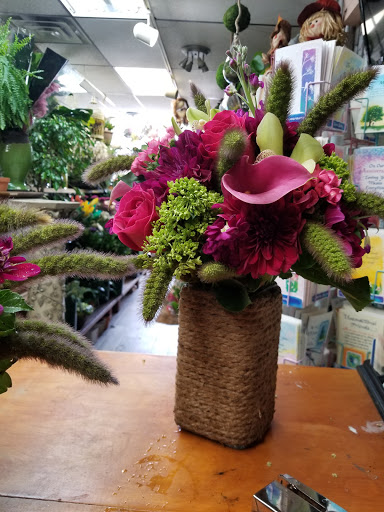 Florist «Fairfield Florist», reviews and photos, 1998 Post Rd, Fairfield, CT 06824, USA