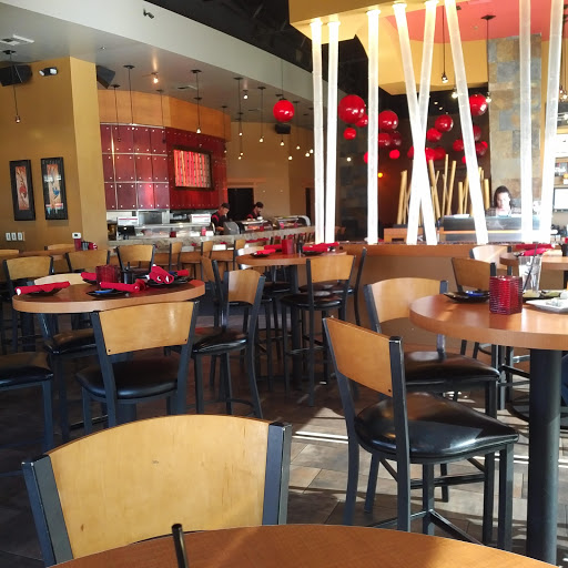 Shopping Mall «Shops At Dos Lagos», reviews and photos, 2780 Cabot Dr #140, Corona, CA 92883, USA