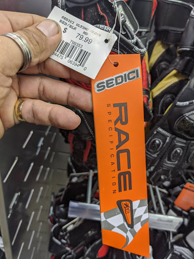 Motorcycle Parts Store «Cycle Gear», reviews and photos, 9128 Marshall Dr, Lenexa, KS 66215, USA