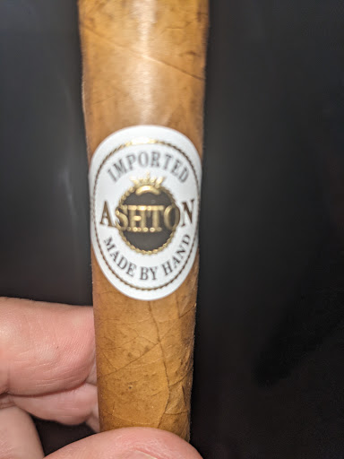 Tobacco Shop «Angry Moon Cigar Bar», reviews and photos, 2401 PGA Boulevard, Palm Beach Gardens, FL 33410, USA