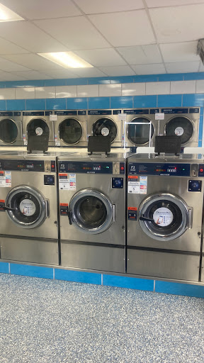 Dry Cleaner «Mercedes Coin Laundry & Cleaners», reviews and photos, 2395 Elizabeth Lake Rd, Waterford Twp, MI 48328, USA