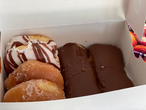 Donut Shop «Hole In One Donut 3», reviews and photos, 14406 N Florida Ave, Tampa, FL 33613, USA