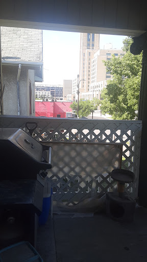 Liquor Store «Chicago Lake Liquors», reviews and photos, 825 E Lake St, Minneapolis, MN 55407, USA