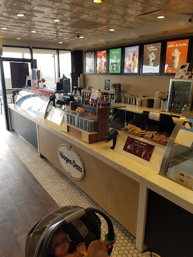 Ice Cream Shop «Häagen-Dazs® Ice Cream Shop», reviews and photos, 814 N Broadwalk, Hollywood, FL 33019, USA