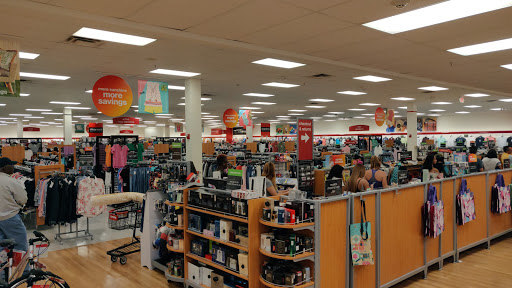 Department Store «T.J. Maxx», reviews and photos, 1650 Miami Gardens Dr, North Miami Beach, FL 33179, USA