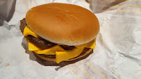 Cheeseburger du Restauration rapide McDonald's à Évry-Courcouronnes - n°15