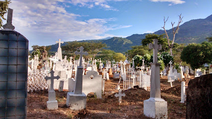 Cementerio De La Fuente