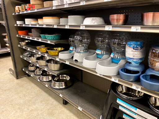 Pet Supply Store «Unleashed by Petco», reviews and photos, 520 S 23rd St, Philadelphia, PA 19146, USA