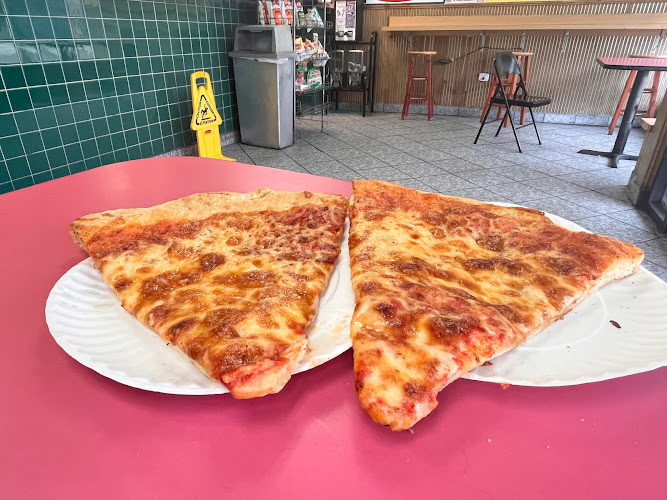 #1 best pizza place in Lynn - Pizza Lovers