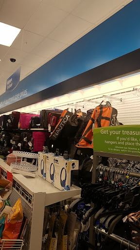 Clothing Store «Ross Dress for Less», reviews and photos, 9727 Laurel Canyon Blvd, Arleta, CA 91331, USA