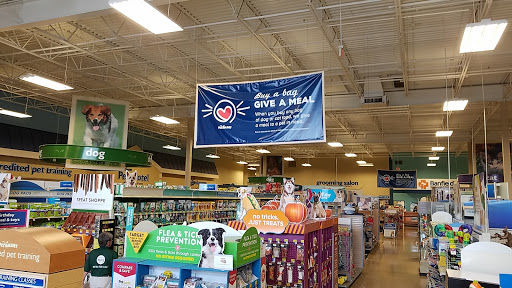 Pet Supply Store «PetSmart», reviews and photos, 11200 Fountains Way, Maple Grove, MN 55369, USA