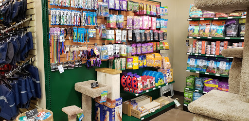 Pet Supply Store «Mud Bay», reviews and photos, 2410 Harrison Ave NW, Olympia, WA 98502, USA