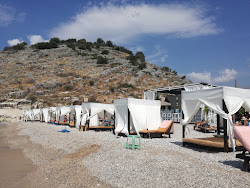 Foto de Llaman Beach e o assentamento