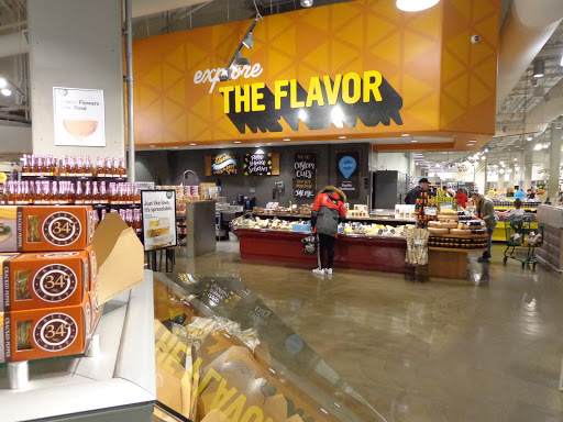 Grocery Store «Whole Foods Market», reviews and photos, 2210 Westlake Ave, Seattle, WA 98121, USA