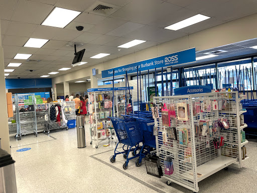 Clothing Store «Ross Dress for Less», reviews and photos, 349 N San Fernando Blvd, Burbank, CA 91502, USA